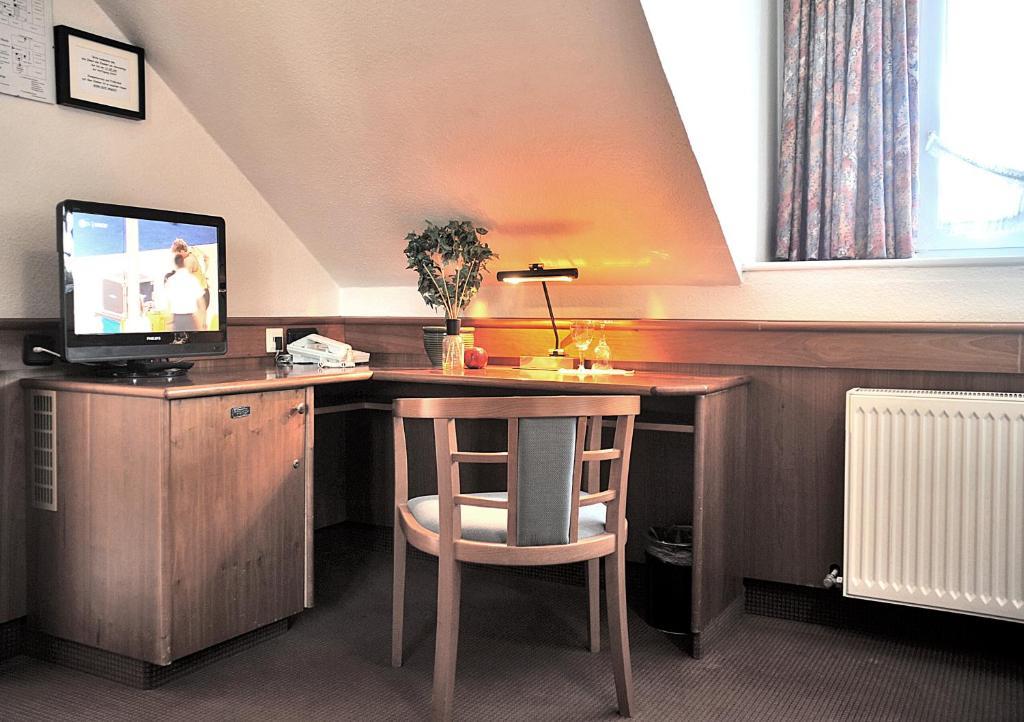 Hotel Und Landhaus 'Kastanie' Hamburg-Harburg Kamer foto