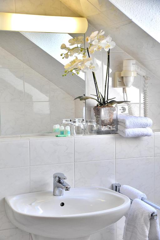 Hotel Und Landhaus 'Kastanie' Hamburg-Harburg Kamer foto